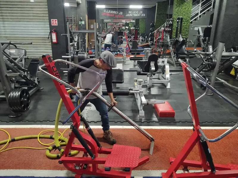 Damos servicio de lavado de salas y alfombras a domicilio, Atendemos gimnasios empresas, negocios  y corporativos